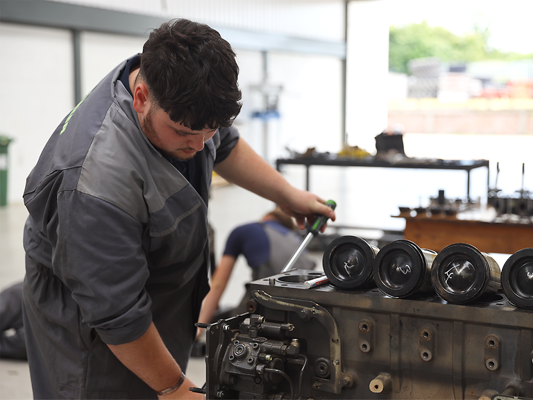 apprenticeship-parts-retail-collection-image Apprentice in workshop