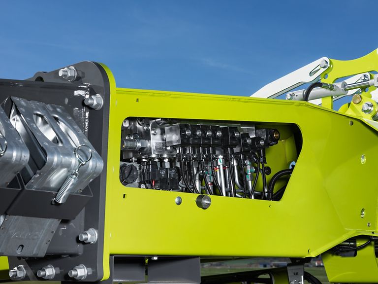 LINER four-rotor swathers | CLAAS