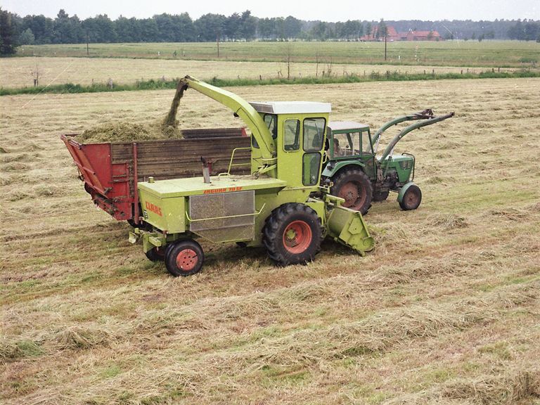 history_products_forageharvester-1976