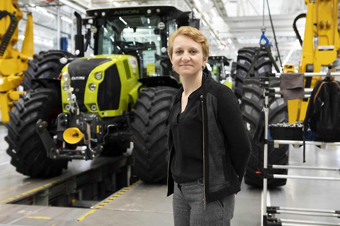 AurélieAuriault (Claas) 0323-44 F HRes-min-min