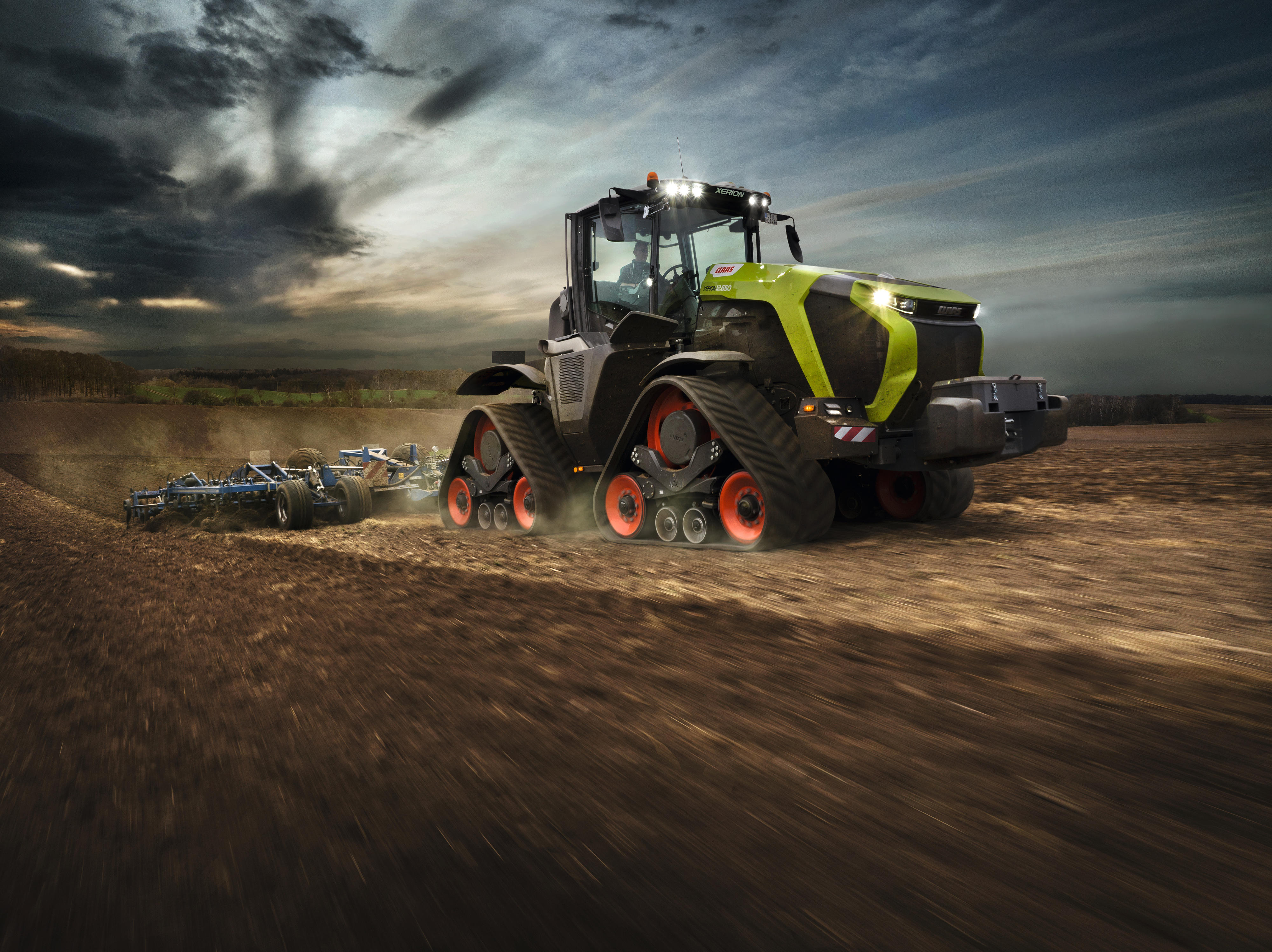 Mehr Performance In Allen Belangen XERION 12 590 Und 12 650 Von CLAAS Mehr Performance In Allen Belangen XERION 12 590 Und 12 650 Von CLAAS
