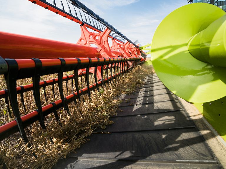 354294_27 Podrobna slika adapterja CONVIO, fokus na motovilo in trak.