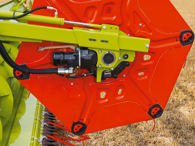 465764_27 Gros plan des organes d'entraînement du côté gauche.